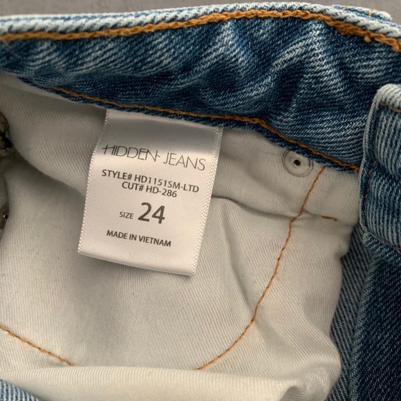 Hidden Ripped Jeans - Picture 5 of 5